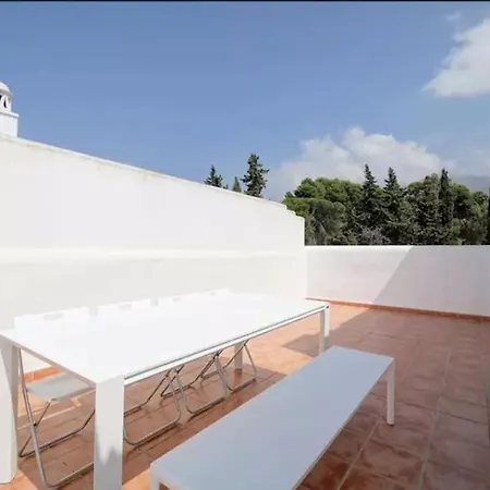 Stunning Penthouse In Golden Mile Appartement *