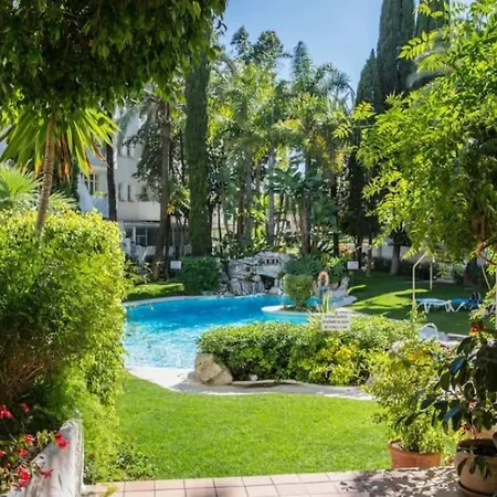 Stunning Penthouse In Golden Mile *