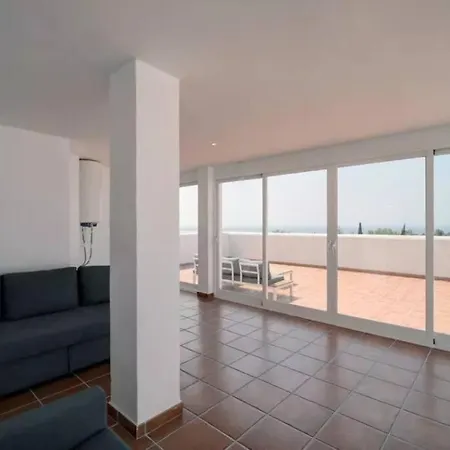 Stunning Penthouse In Golden Mile Apartment *