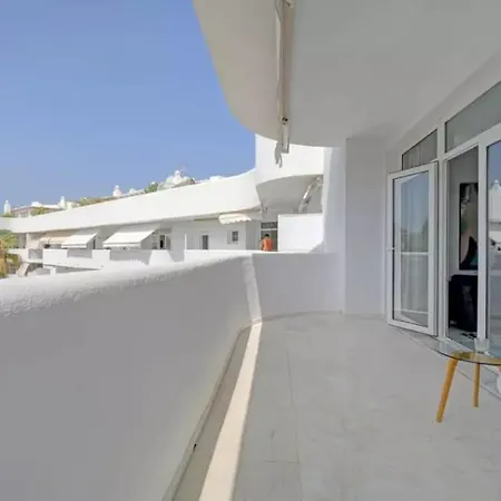Stunning Penthouse In Golden Mile Apartment *