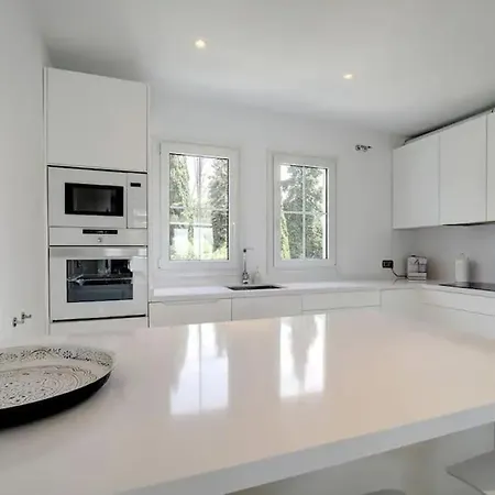 Apartment Stunning Penthouse In Golden Mile *